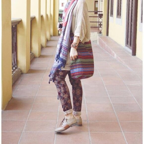 Women's Cotton Canvas Large Crossbody Hobo Bag with Zipper and Multiple Pockets - Picture 9 of 9